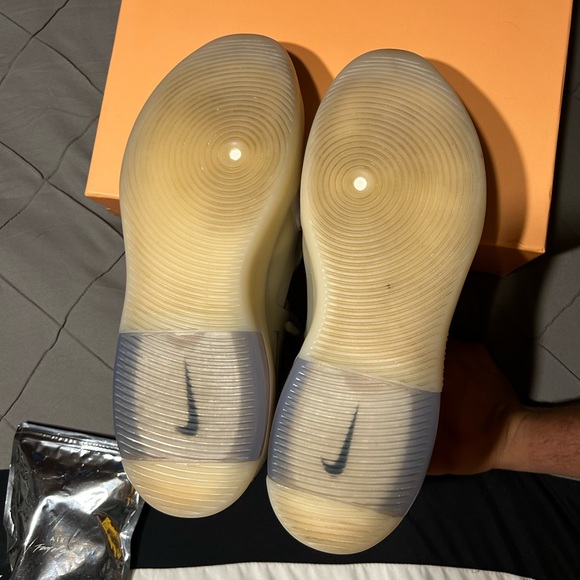 Size 11 - Nike Air Fear of God 1 Oatmeal 2019 - Picture 4 of 7